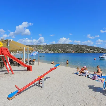 Family Friendly Seaside Sevid, Trogir - 4286 Apartman *