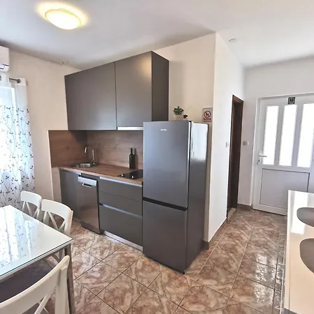 Family Friendly Seaside Sevid, Trogir - 4286 *