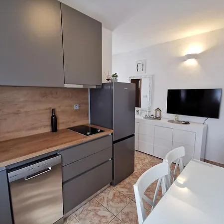 Apartman Family Friendly Seaside Sevid, Trogir - 4286 Marina