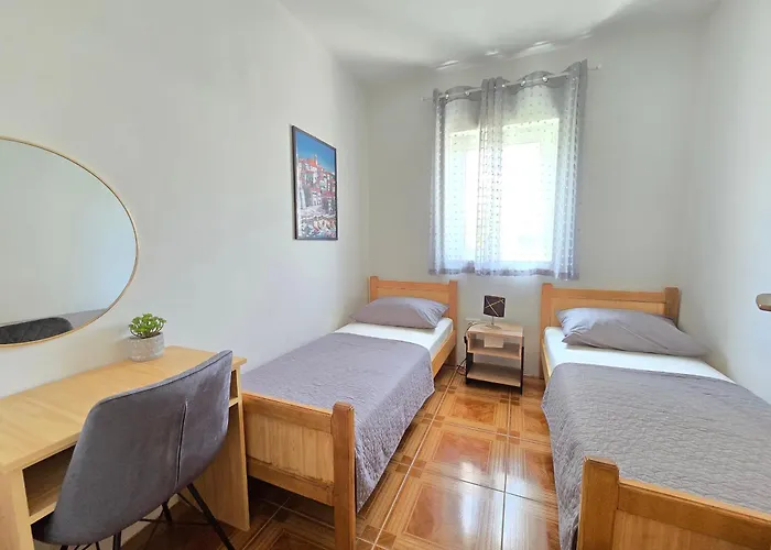 Apartament Family Friendly Seaside Sevid, Trogir - 4286