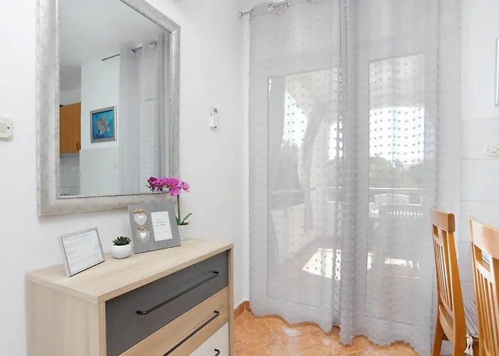 Family Friendly Seaside Sevid, Trogir - 4286 Marina