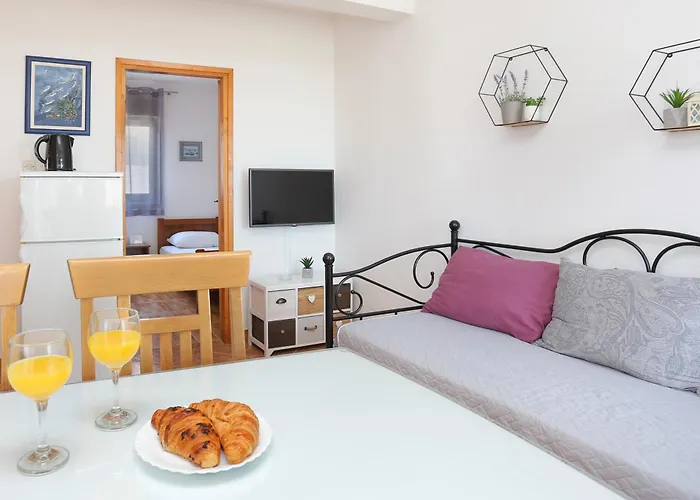 Family Friendly Seaside Sevid, Trogir - 4286 Apartament *