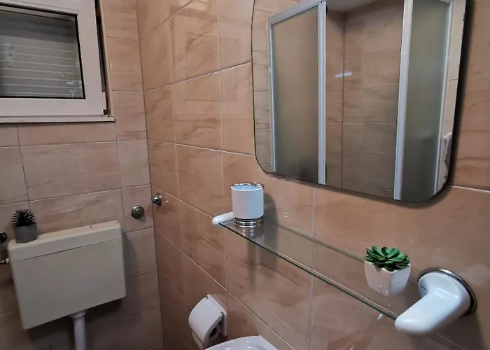 Family Friendly Seaside Sevid, Trogir - 4286 Apartament