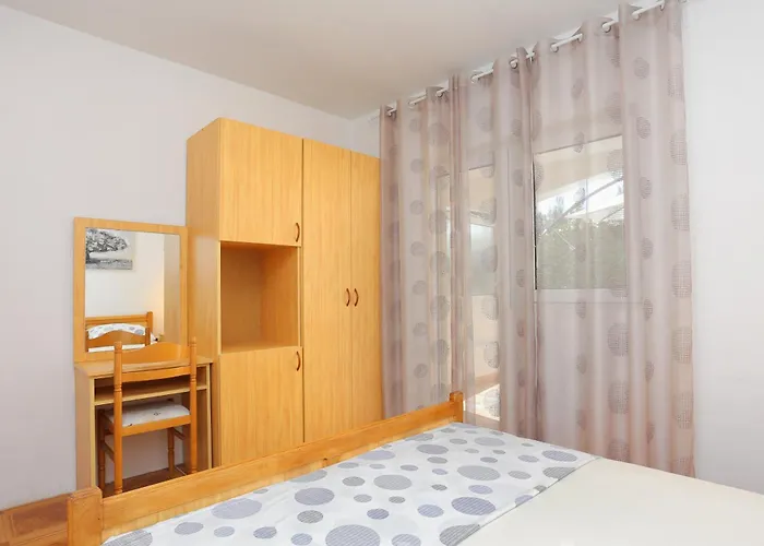 Apartament Family Friendly Seaside Sevid, Trogir - 4286 *