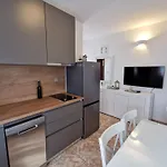 Apartamento Family Friendly Seaside Sevid, Trogir - 4286 Marina