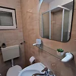 Family Friendly Seaside Sevid, Trogir - 4286 Apartamento