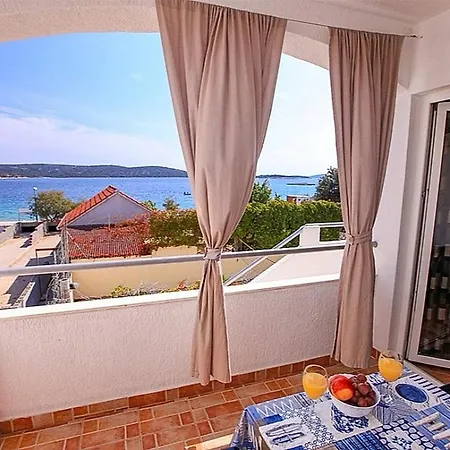 아파트 Family Friendly Seaside Sevid, Trogir - 4286