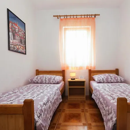 아파트 Family Friendly Seaside Sevid, Trogir - 4286