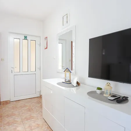 Family Friendly Seaside Sevid, Trogir - 4286 *