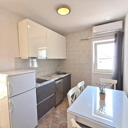 Apartment Family Friendly Seaside Sevid, Trogir - 4286 *