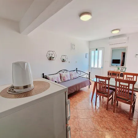 Family Friendly Seaside Sevid, Trogir - 4286 *
