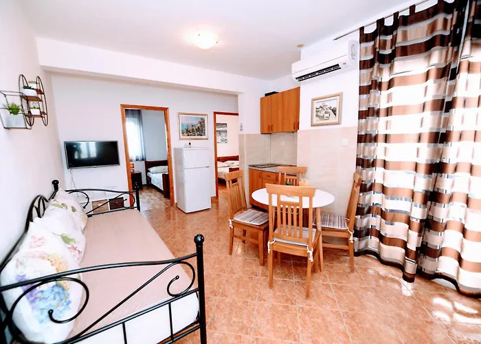 Daire Family Friendly Seaside Sevid, Trogir - 4286 *