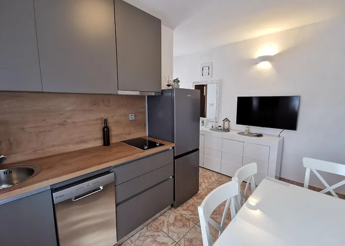 Daire Family Friendly Seaside Sevid, Trogir - 4286 Marina