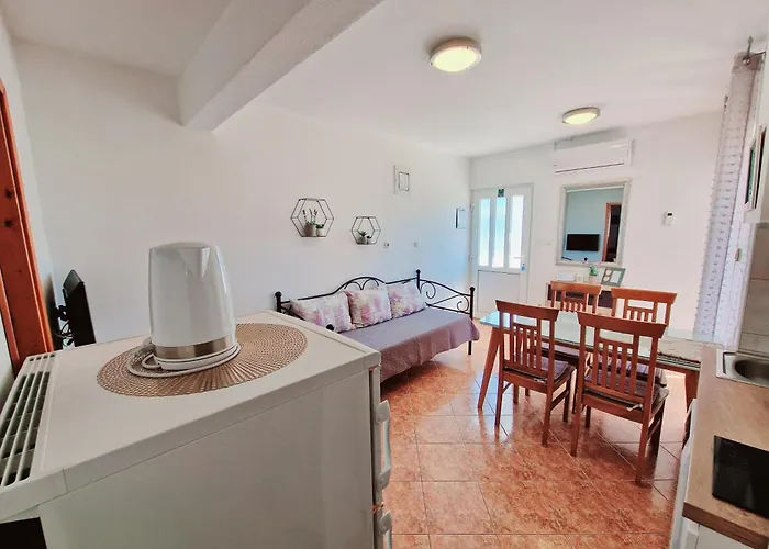 Family Friendly Seaside Sevid, Trogir - 4286 *