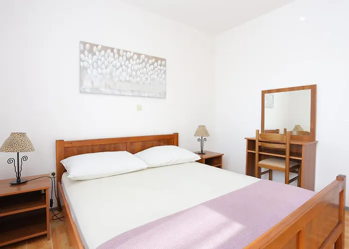 Family Friendly Seaside Sevid, Trogir - 4286 Daire *